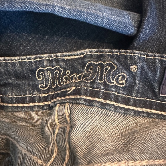 Miss Me Embellished Boot Cut Low Rise Jeans 27 x 34 Inseam - Picture 8 of 10